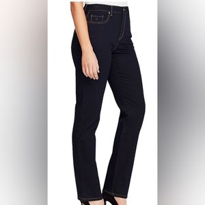 Gloria Vanderbilt Amanda Jeans - size 8 short